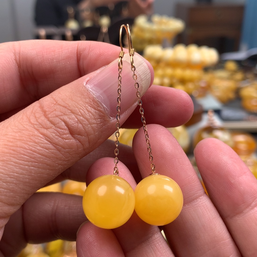 蜜蜡珠宝奇石未镶嵌