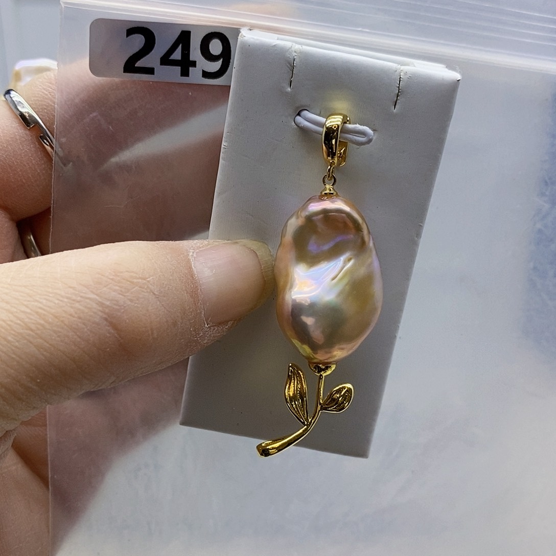 颈饰合金淡水珍珠