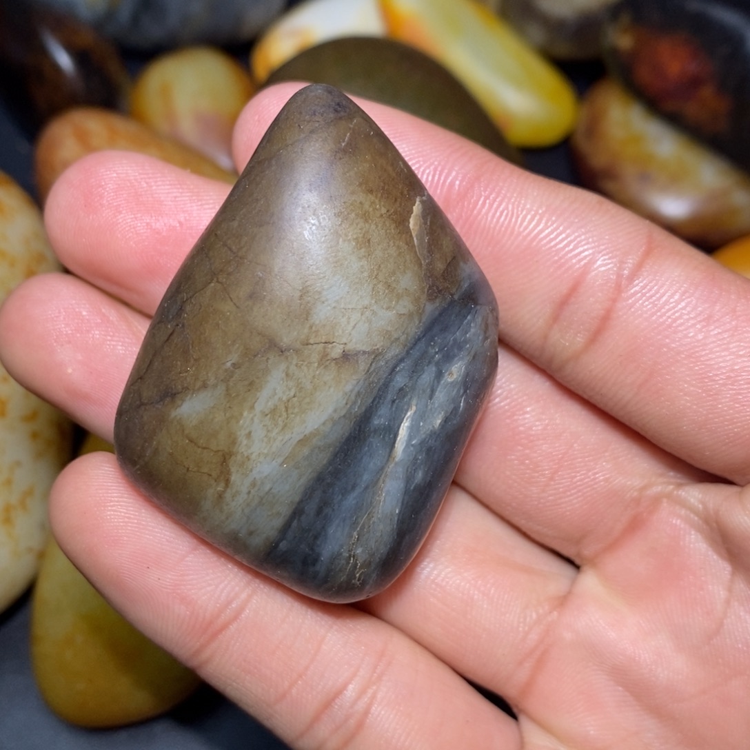 和田玉未镶嵌珠宝奇石