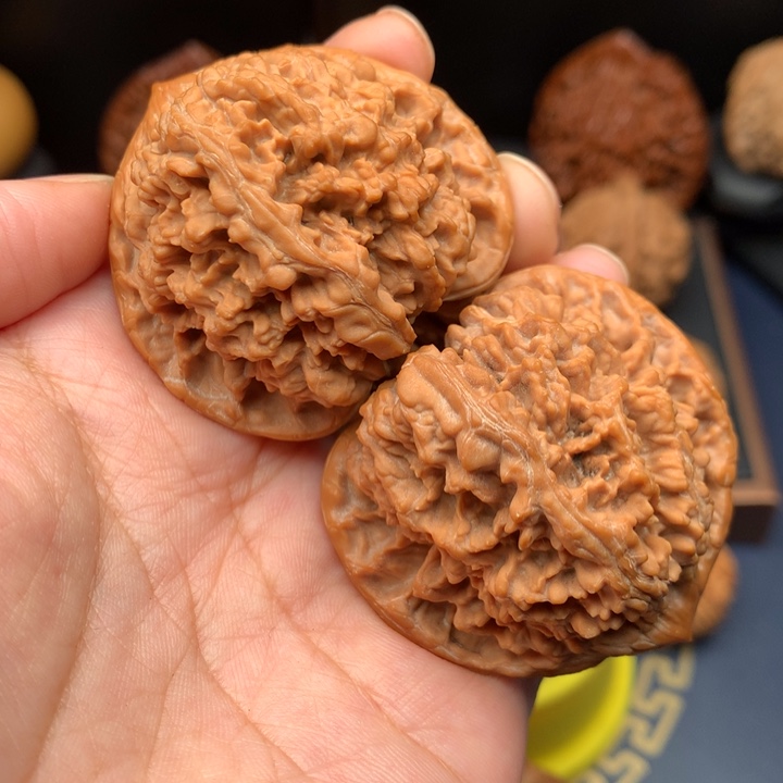 文玩核桃把件43+粉皮满天星有修