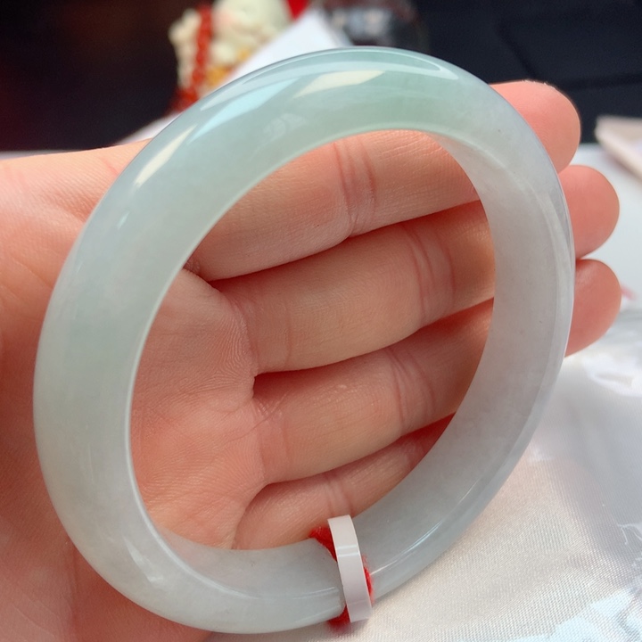 翡翠手镯未镶嵌59圈