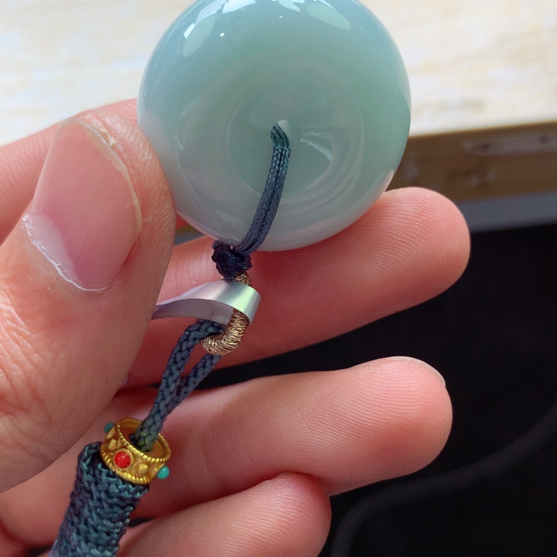 翡翠颈饰未镶嵌吊坠