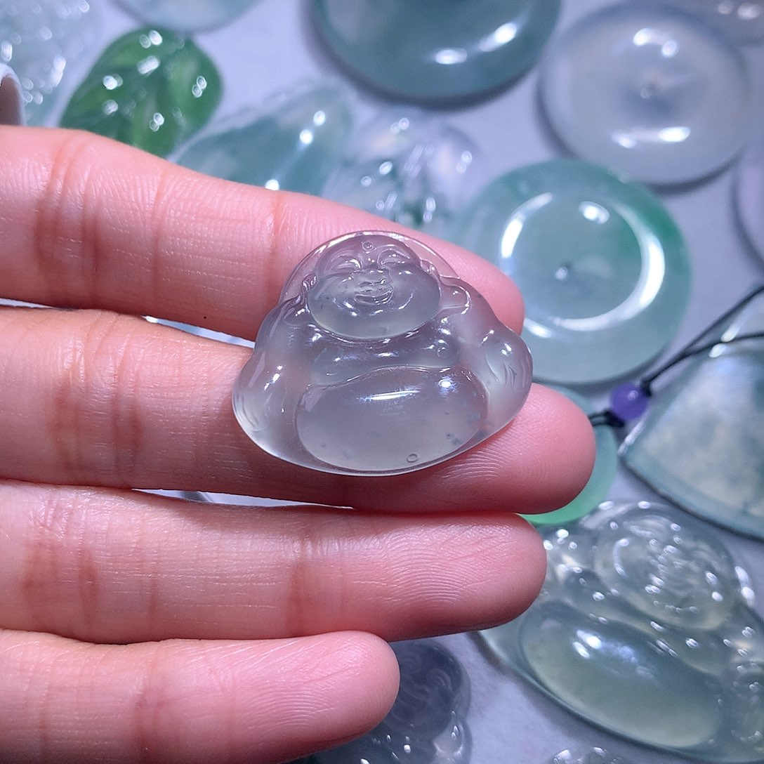 【闪购商品】翡翠颈饰未镶嵌佛