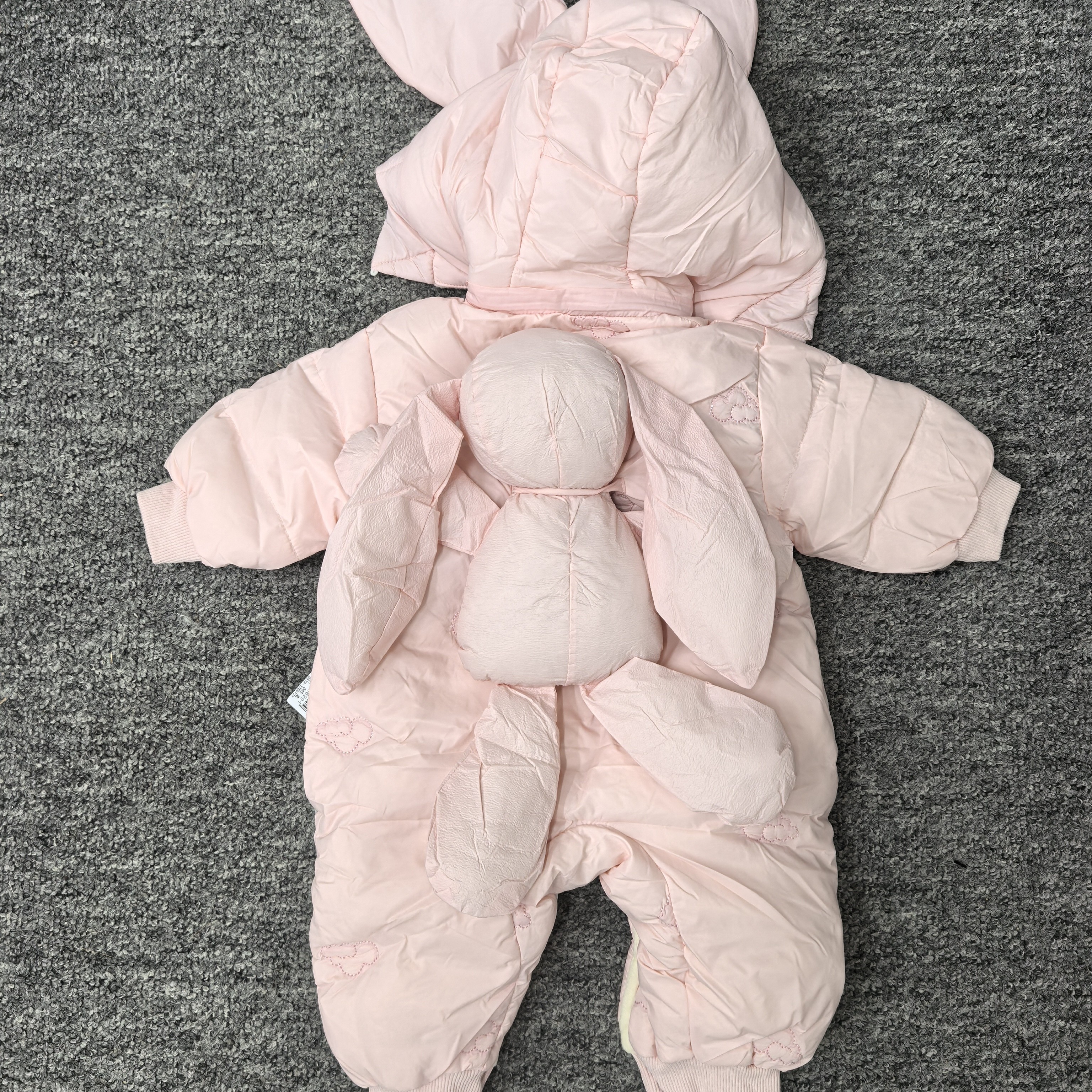婴儿保暖防风鸭鸭服连体衣女宝宝时尚洋气冬季爬服冬装哈衣