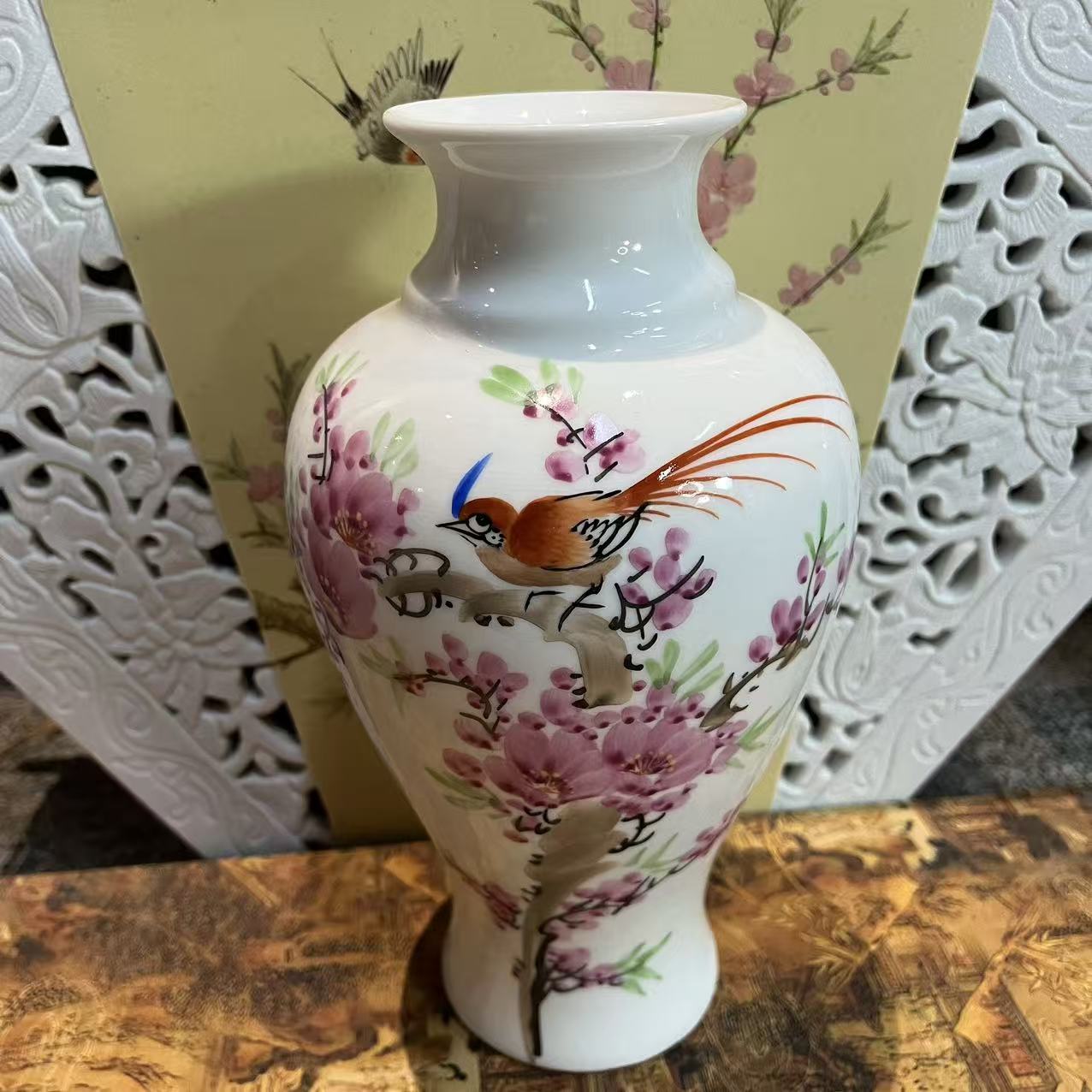 景德镇手绘喜上眉梢陶瓷赏瓶
