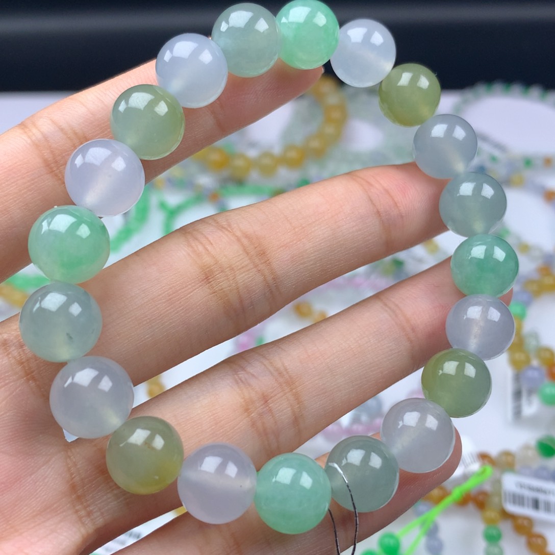 翡翠手链未镶嵌卡