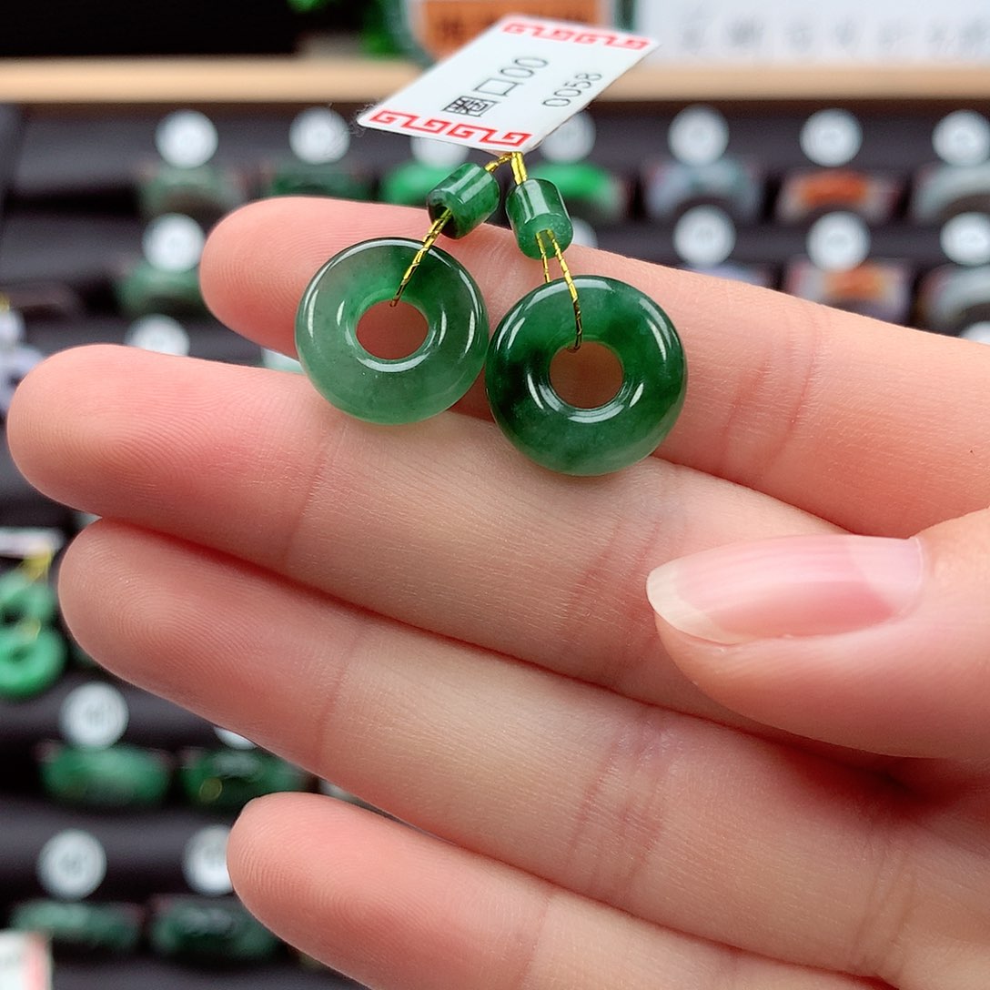 翡翠戒指未镶嵌甜甜圈一对