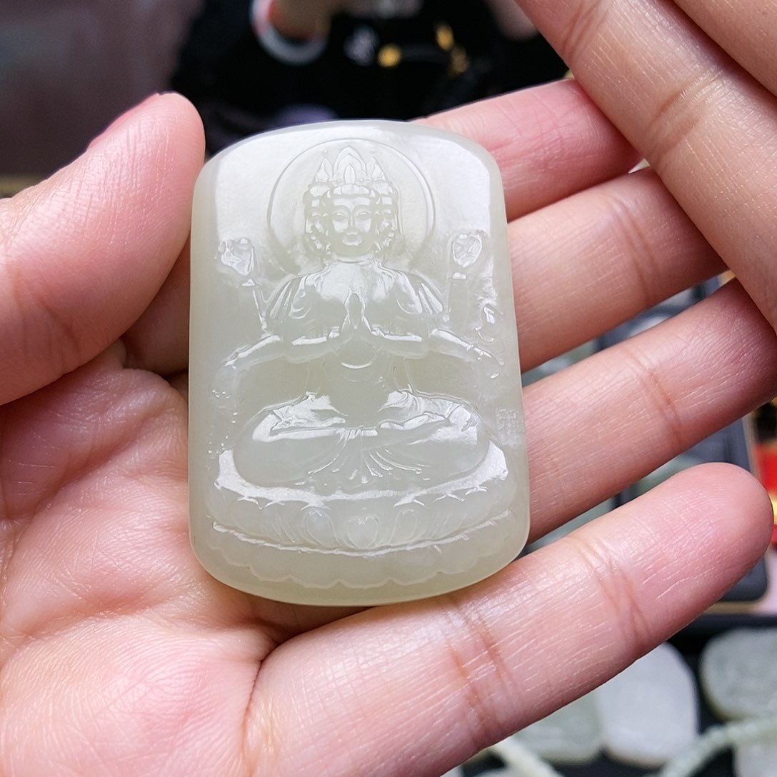 和田玉颈饰未镶嵌习****你