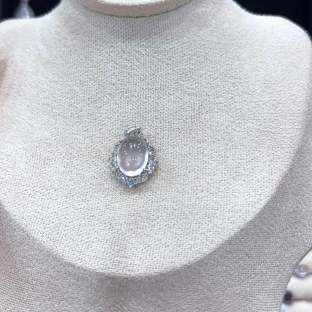 ****‍银S925镶嵌颈饰芙蓉石