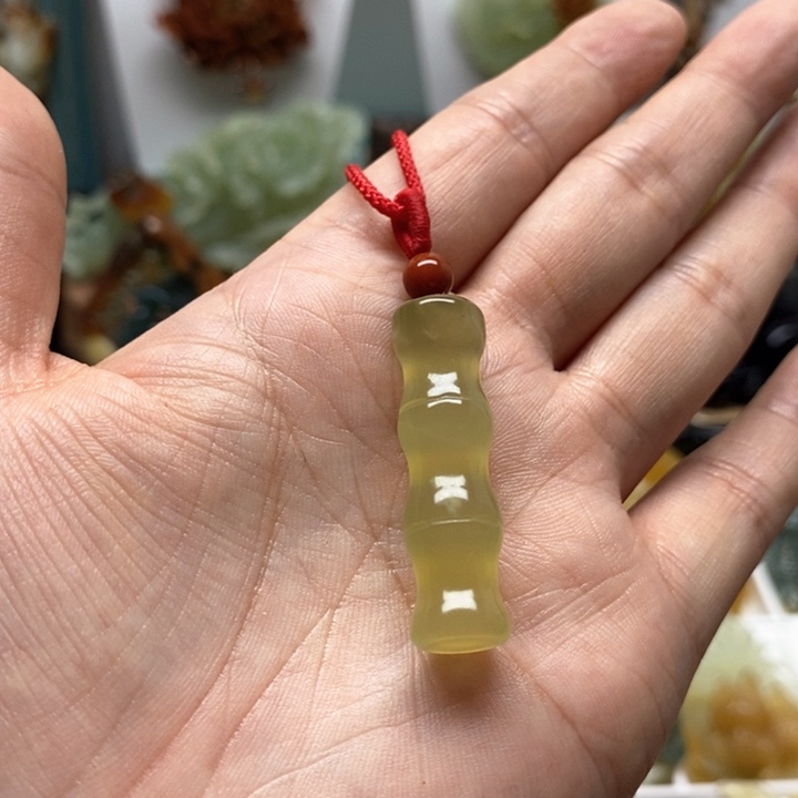 未镶嵌蛇纹石玉颈饰