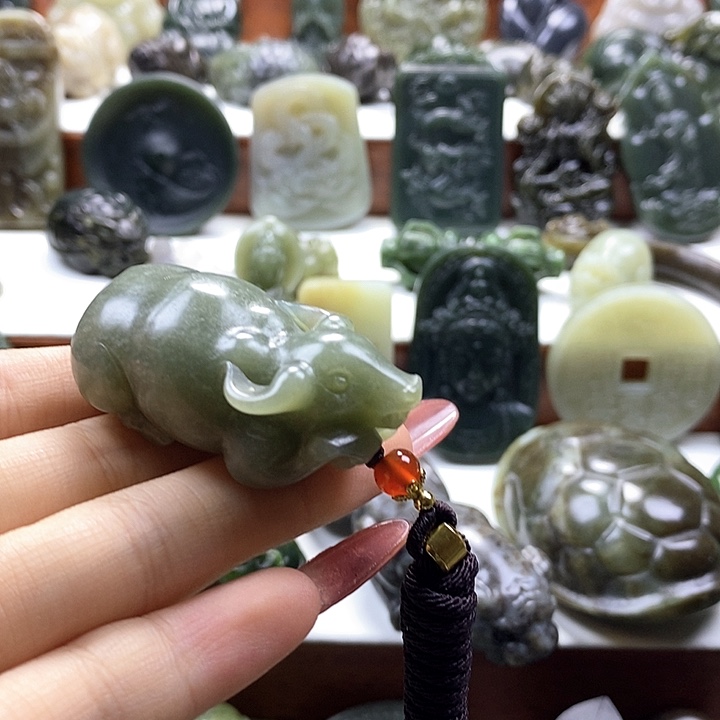 和田玉颈饰未镶嵌