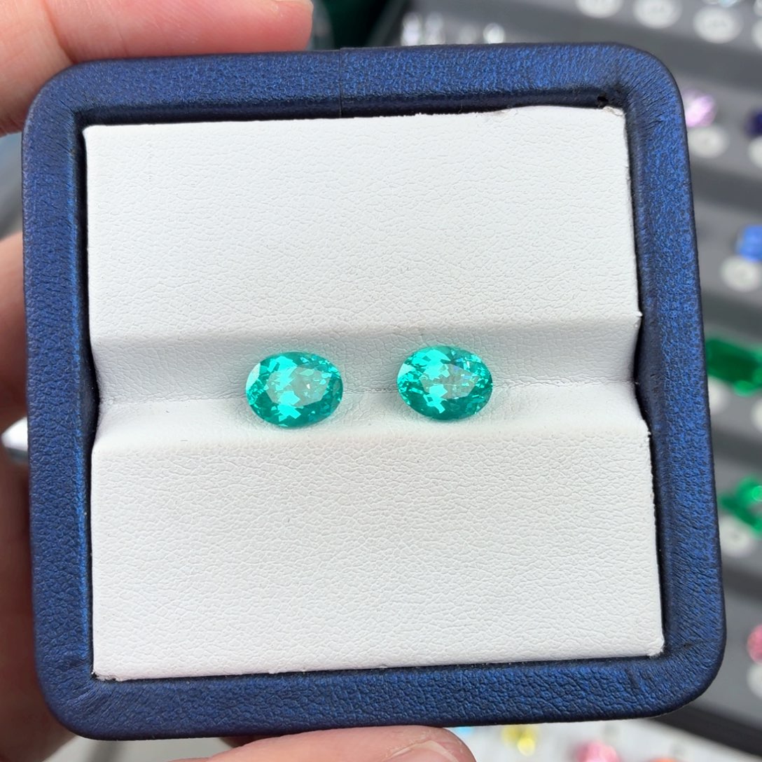 玩***！人造钇铝榴石裸石6.13ct