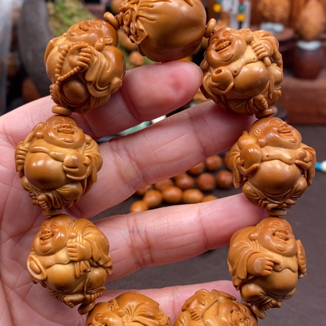 【闪购商品】橄榄核吊坠八宝弥勒