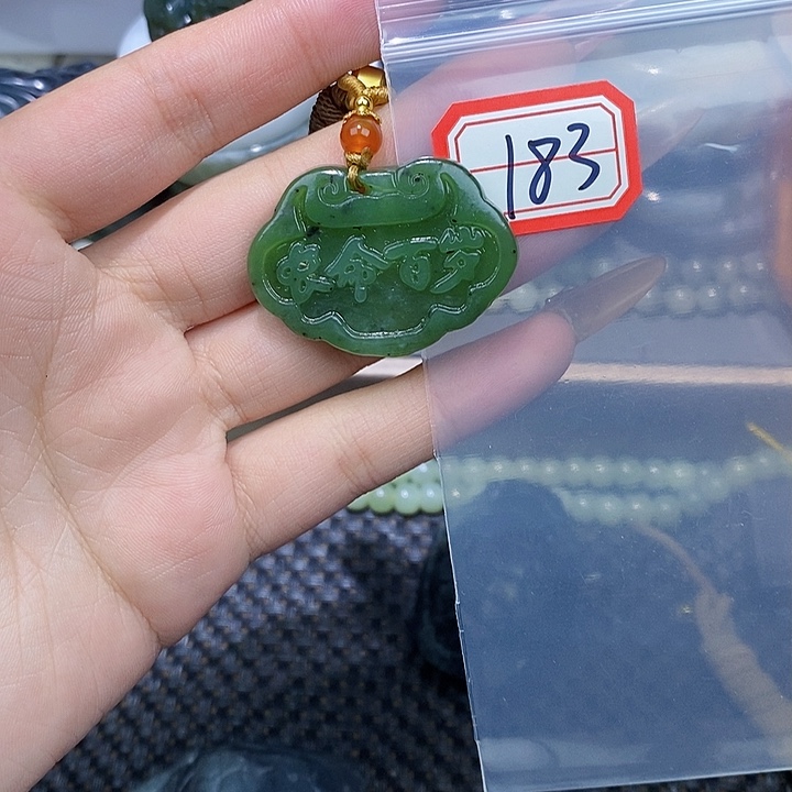 和田玉和田玉边角料随机发未镶嵌