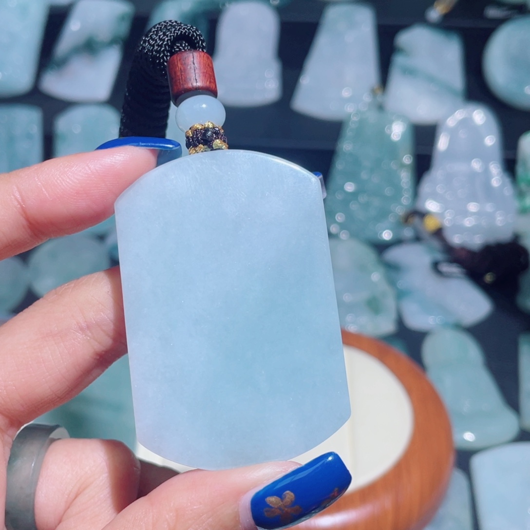 飞***龙翡翠未镶嵌颈饰无事牌