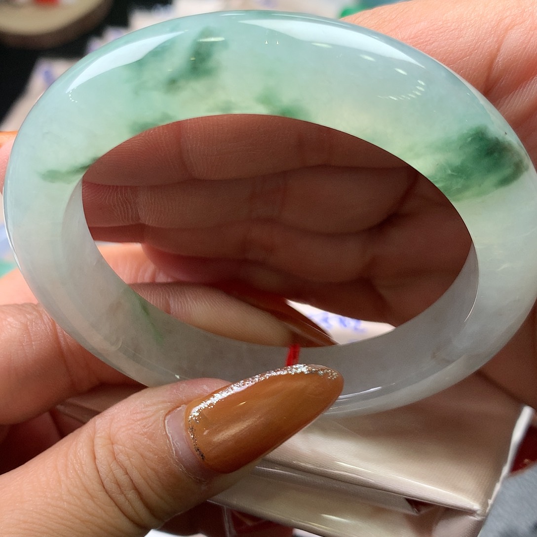 翡翠未镶嵌手镯55.6正圈