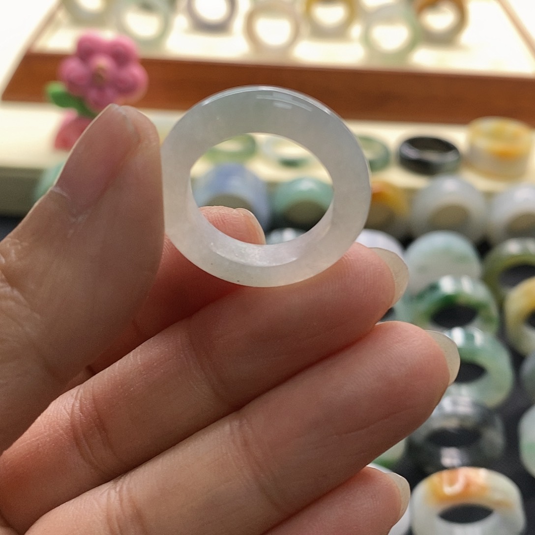 定制翡翠未镶嵌翡翠