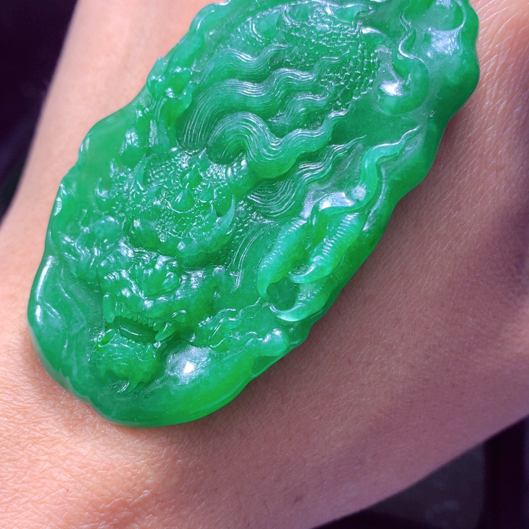 定制翡翠未镶嵌天然翡翠A货毛货挂件