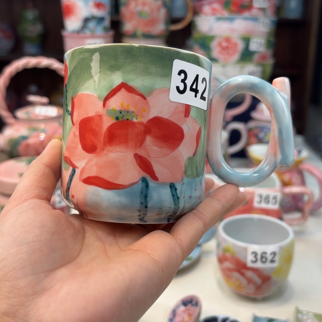 瓷片兔兔好de e o l l l lv t