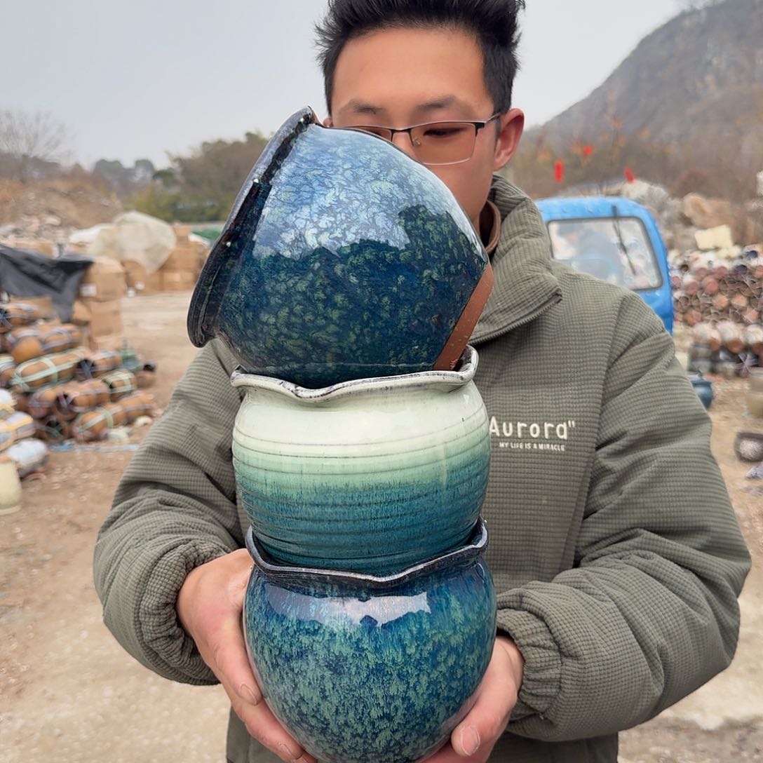 紫砂花盆口16高15（三个花边口