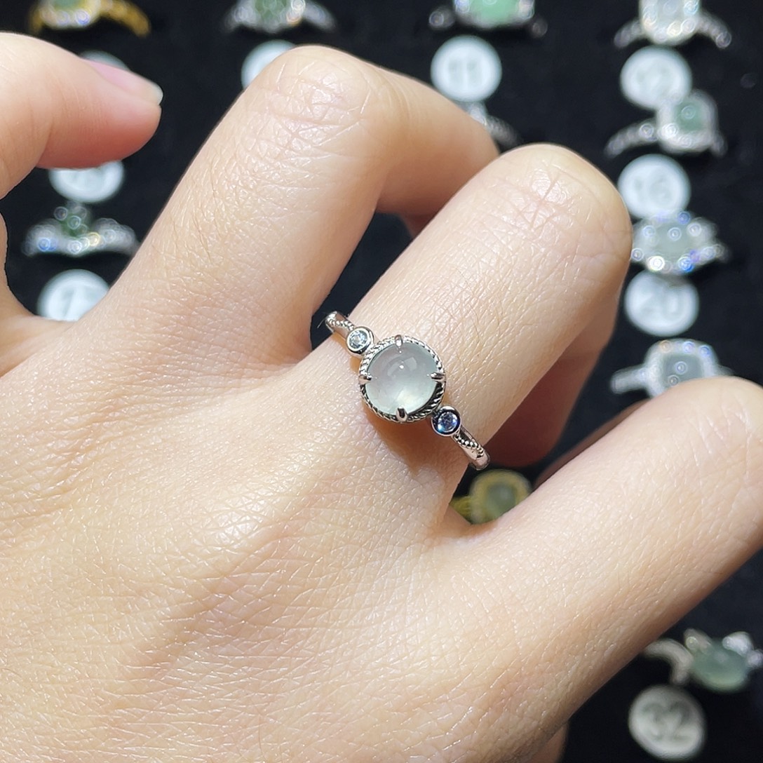 翡翠未镶嵌戒指戒指