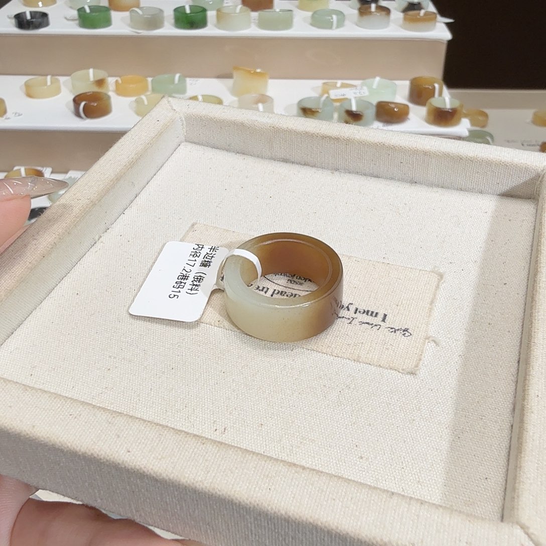 C***N和田玉未镶嵌戒圈（多样性发货拍一发一）买断