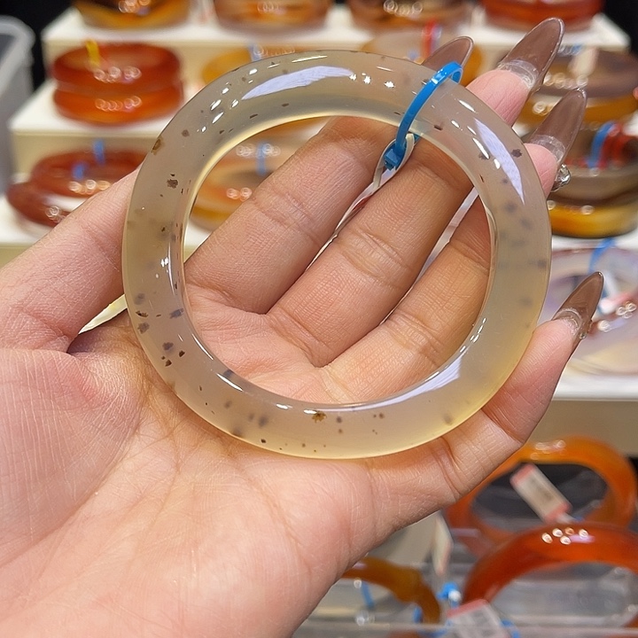 玛瑙/玉髓手镯未镶嵌