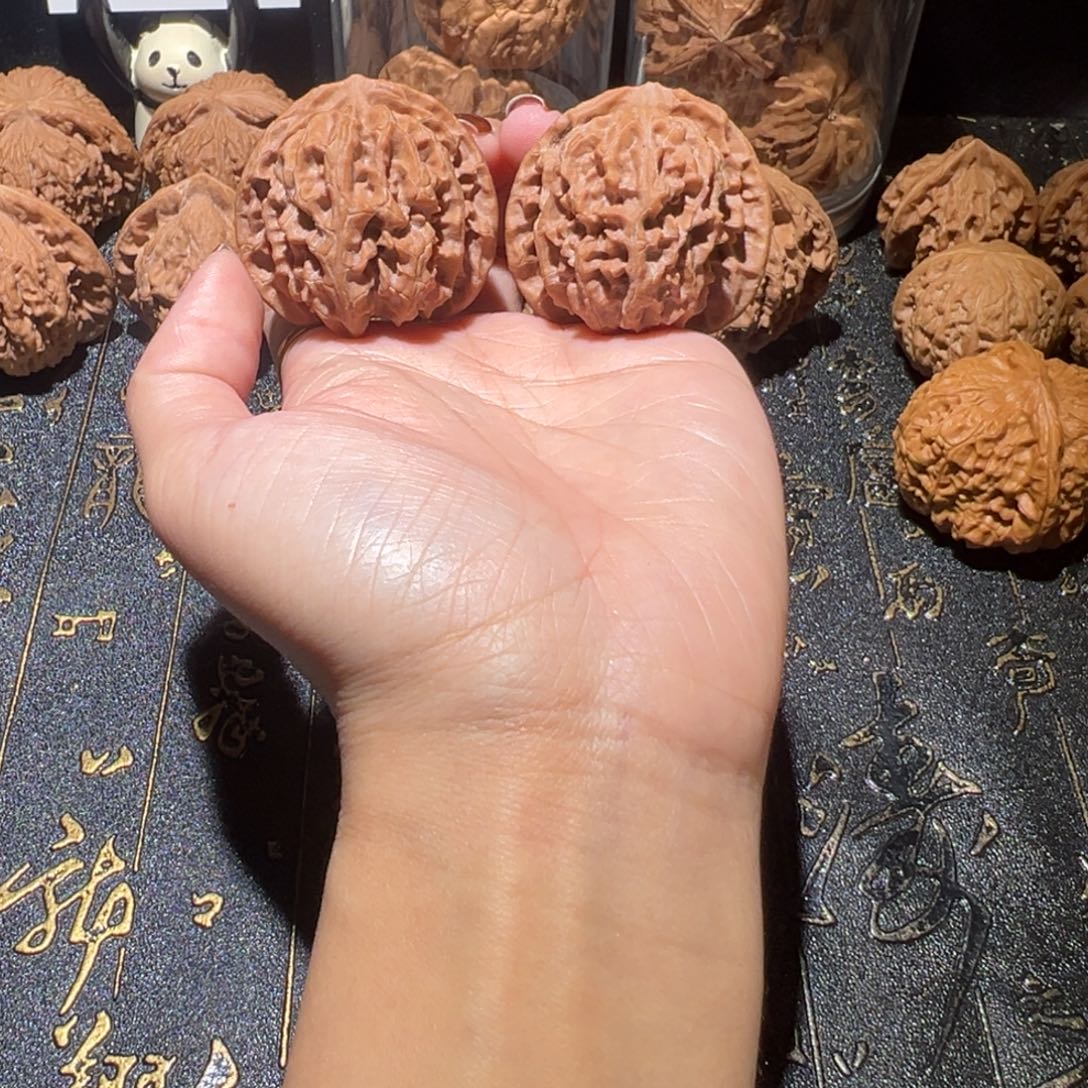 文玩核桃吊坠苹果42手把件188