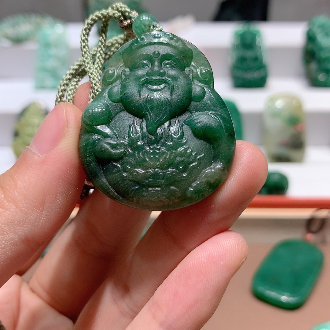 独山玉挂件未镶嵌