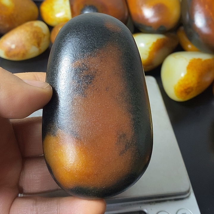 为***单和田玉未镶嵌挂件