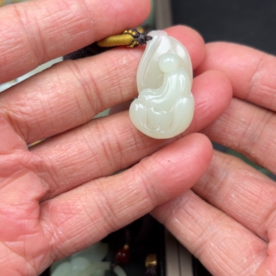 和田玉吊坠未镶嵌