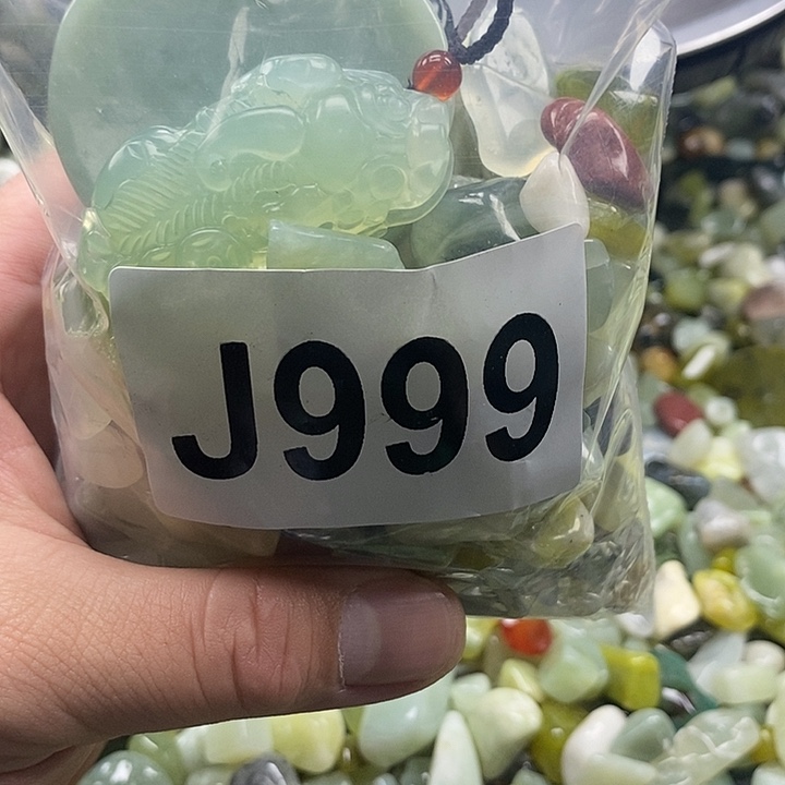 岫玉鱼缸石未镶嵌