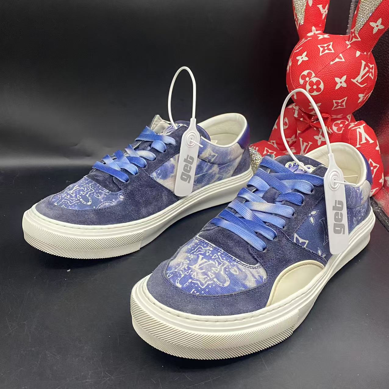 95新 LouisVuitton/路易威登 蓝色麂皮火焰板鞋42欧码kke132