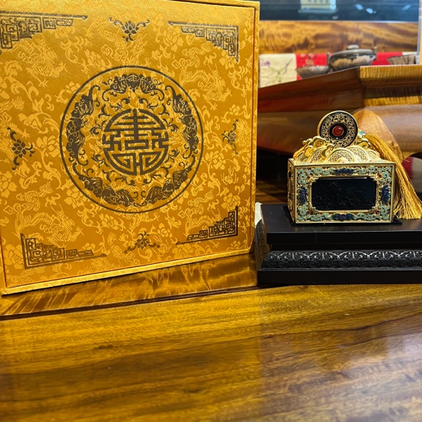 鸿起/信任玉玺/摆件