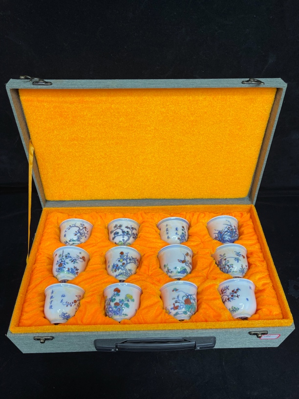 斗彩十二花神套杯组合茶杯茶具