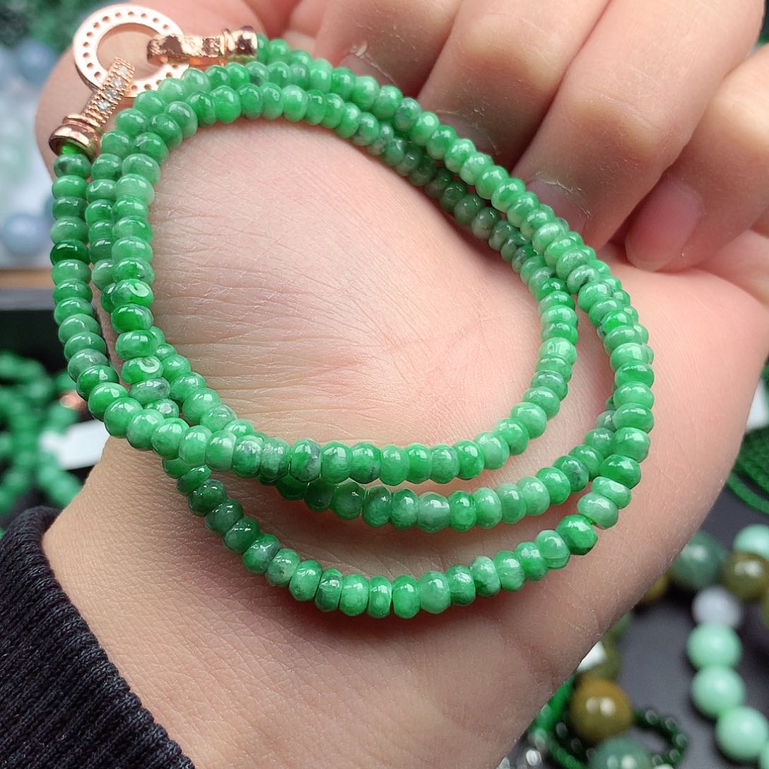 翡翠颈饰未镶嵌项链