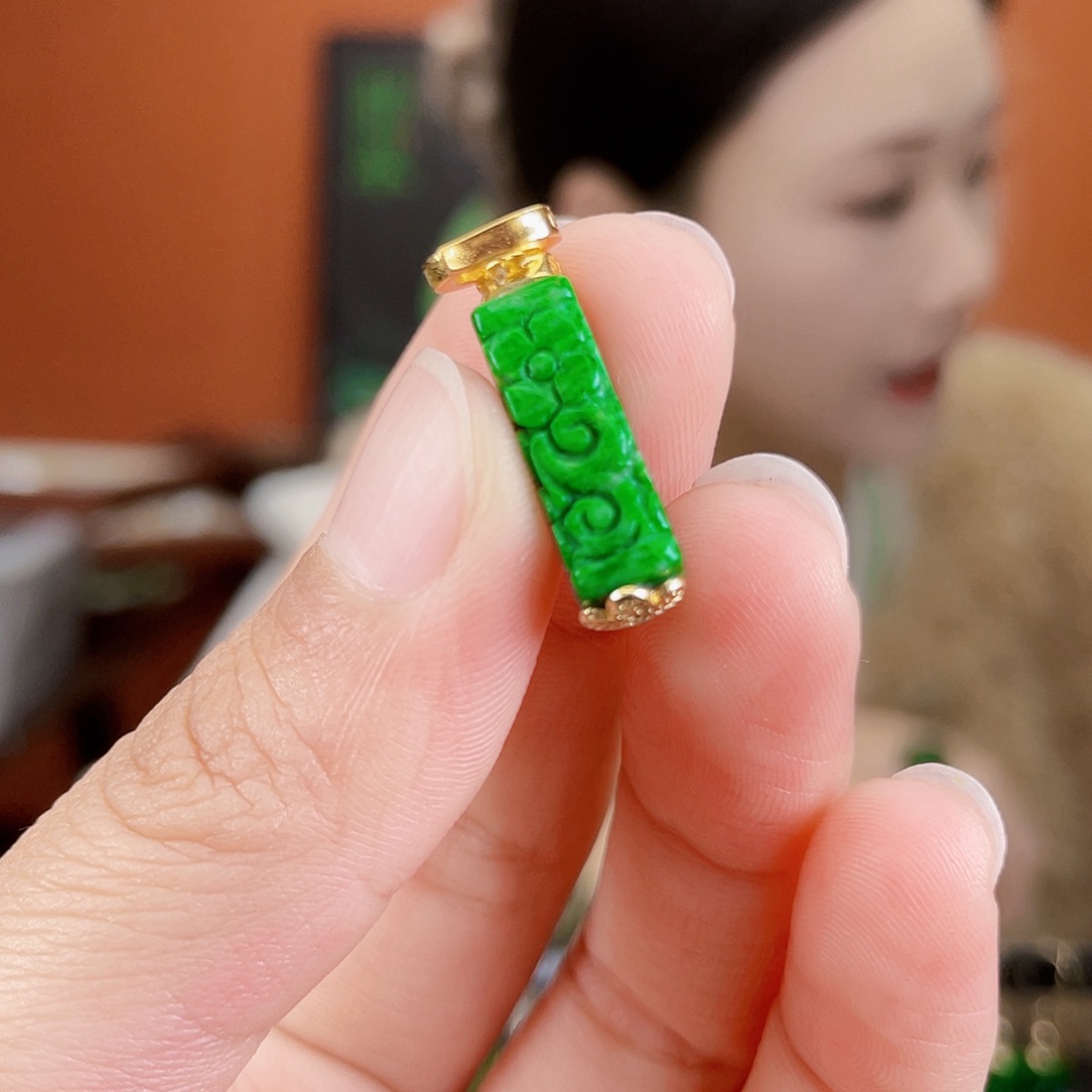 翡翠未镶嵌耳饰饰品