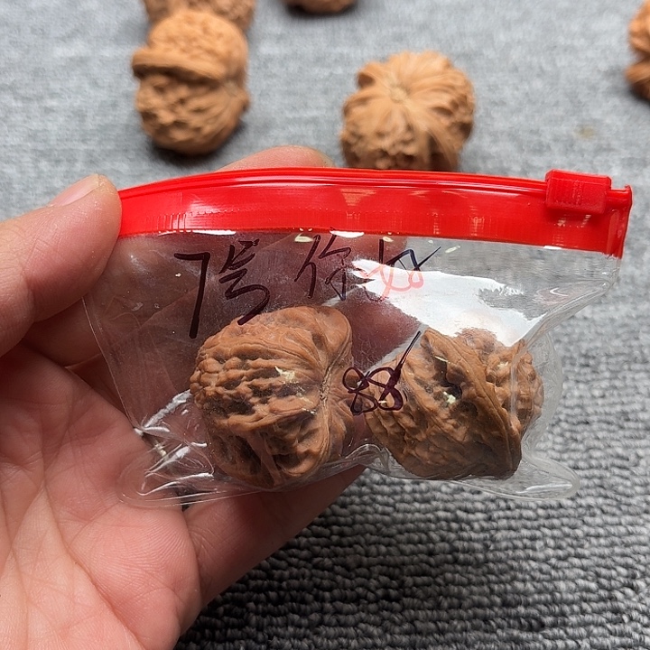 你****吊坠文玩核桃7三角白