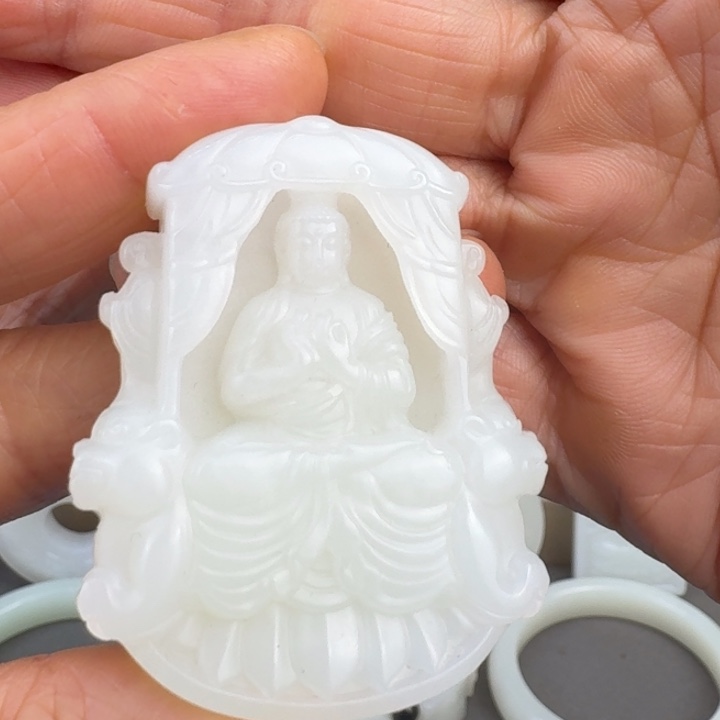 和田玉未镶嵌颈饰