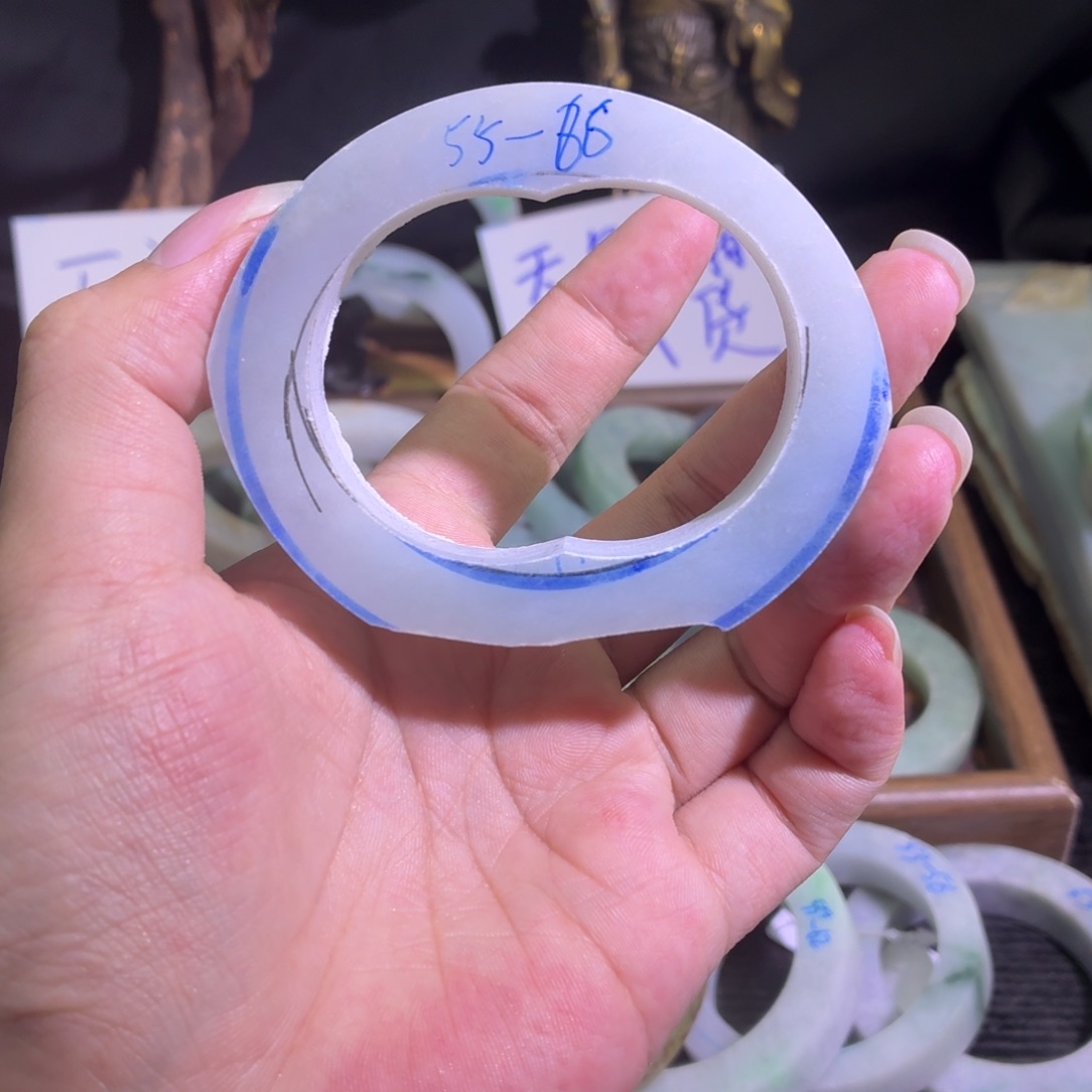 定制翡翠未镶嵌缅甸翡翠A货手镯毛胚定制