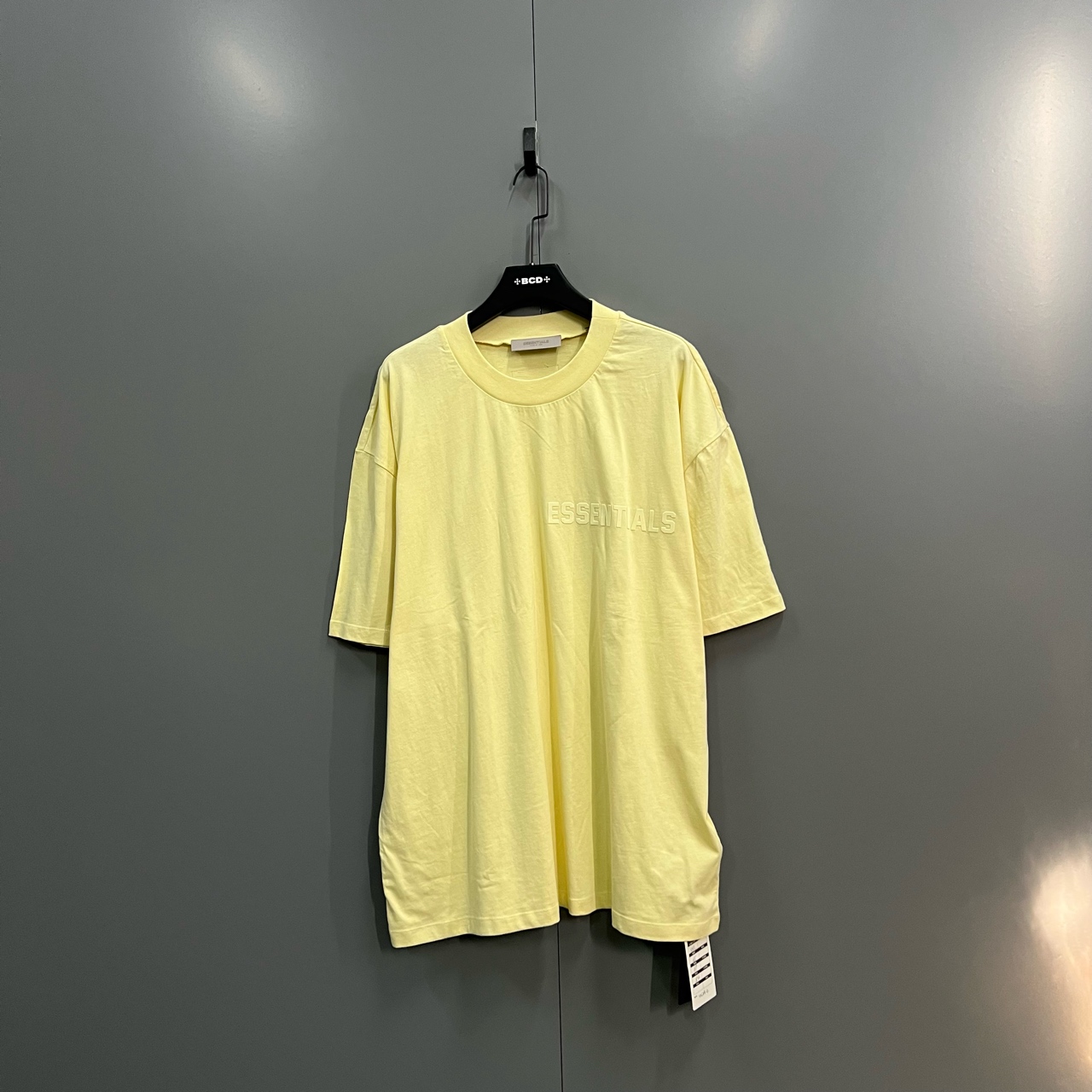 99新 ESSENTIALS TURBO （bb）202  黄色印花logo圆领短袖 XXL码