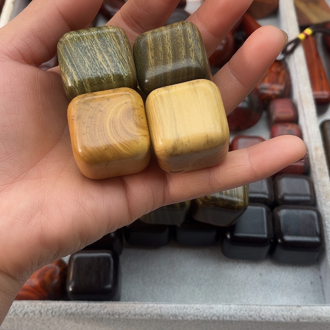 暁***地绒质木111111111111111木料