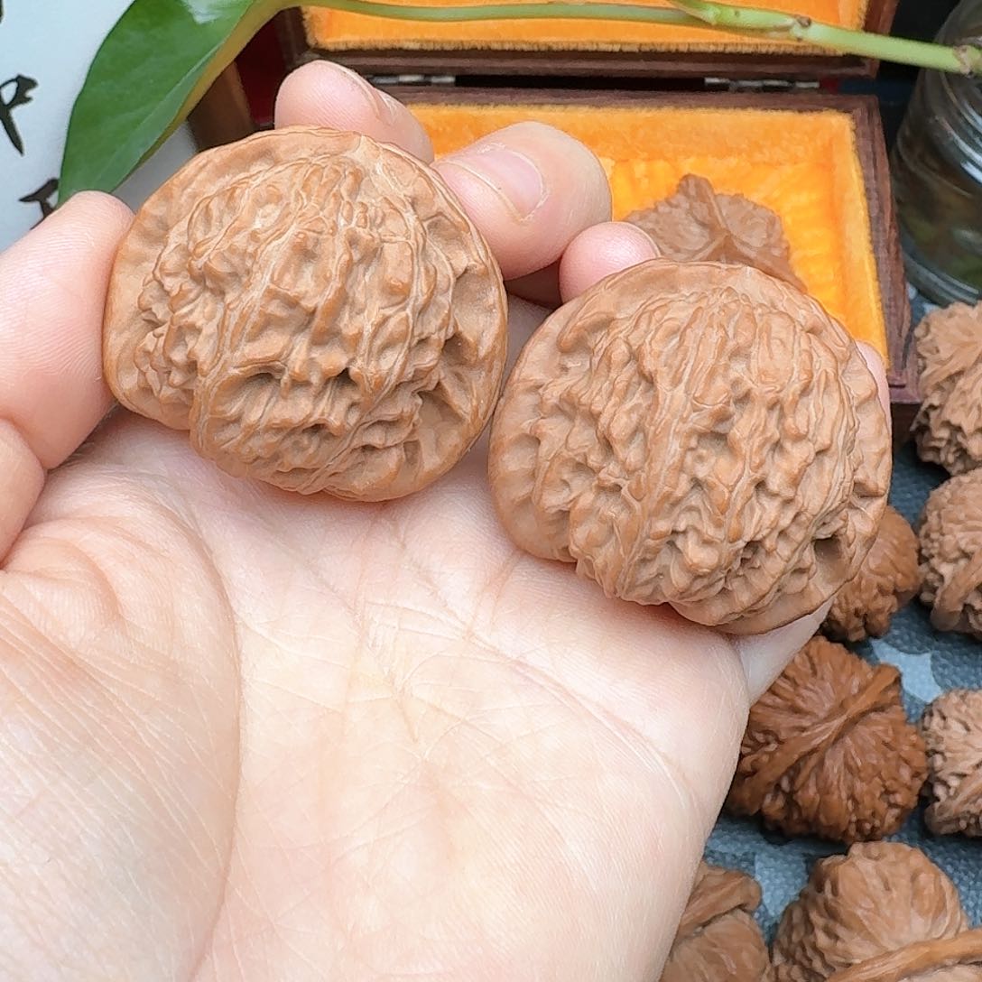 文玩核桃把件41球白核桃