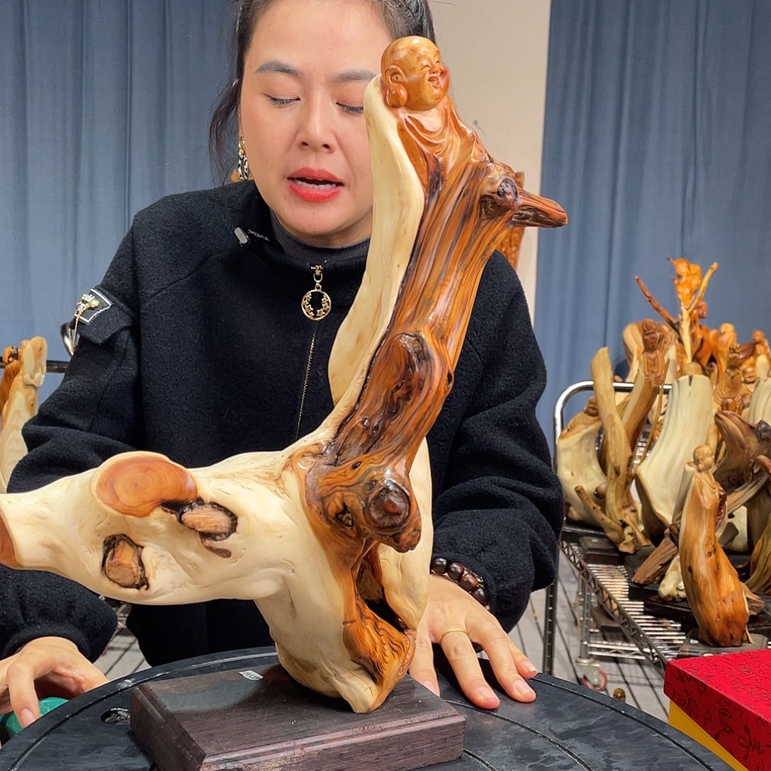 柏木（崖柏）随型艺术根雕