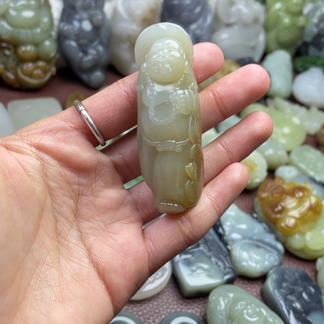 和田玉颈饰未镶嵌