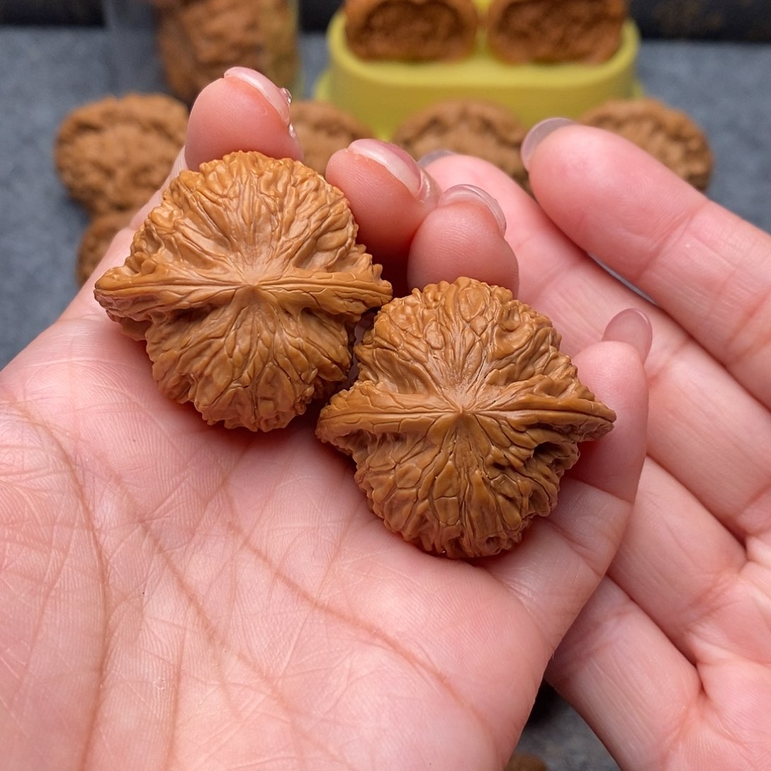 文玩核桃把件乂*精品磨盘狮子头38