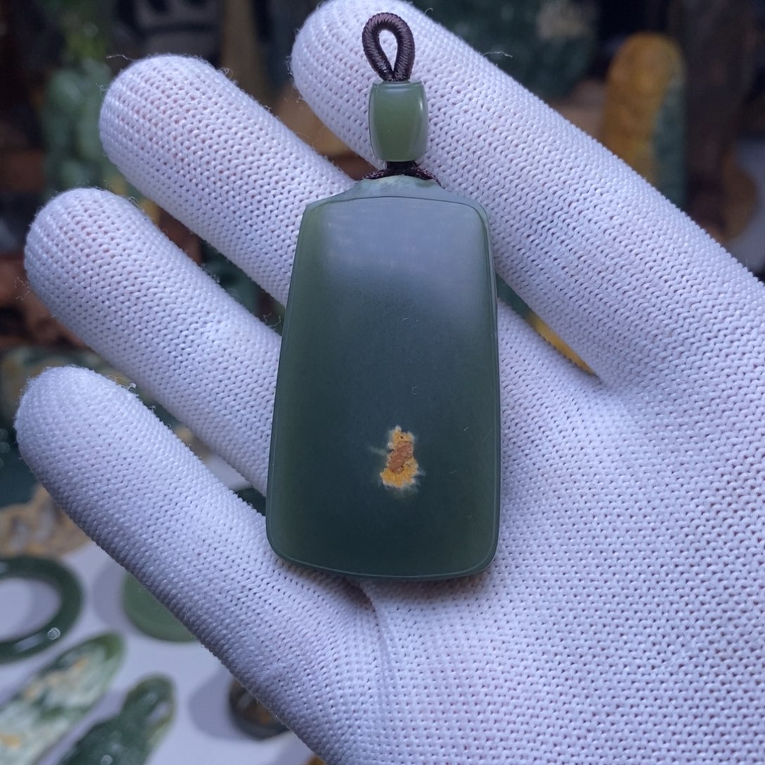 岫岩河磨玉（透闪石质玉）未镶嵌吊坠(不含链)