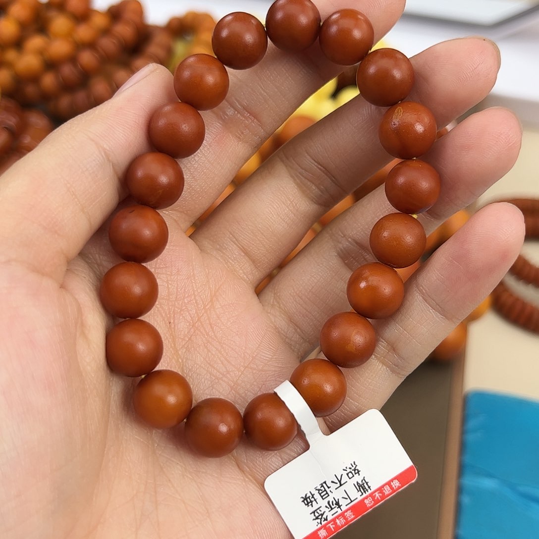 琥珀颈饰未镶嵌蜜蜡