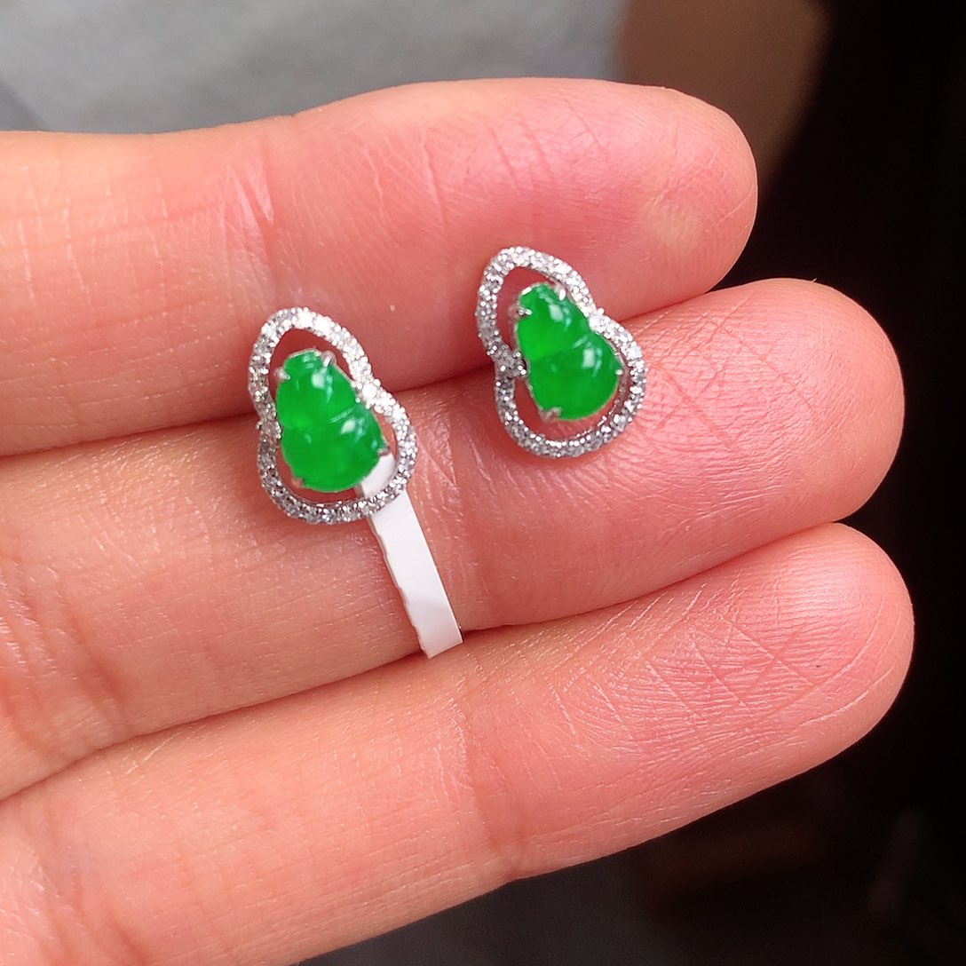 翡翠颈饰18K金镶嵌汇****?上新