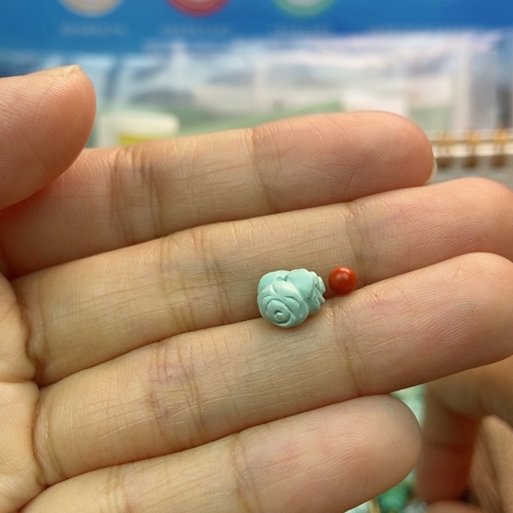 南红玛瑙未镶嵌珠宝奇石